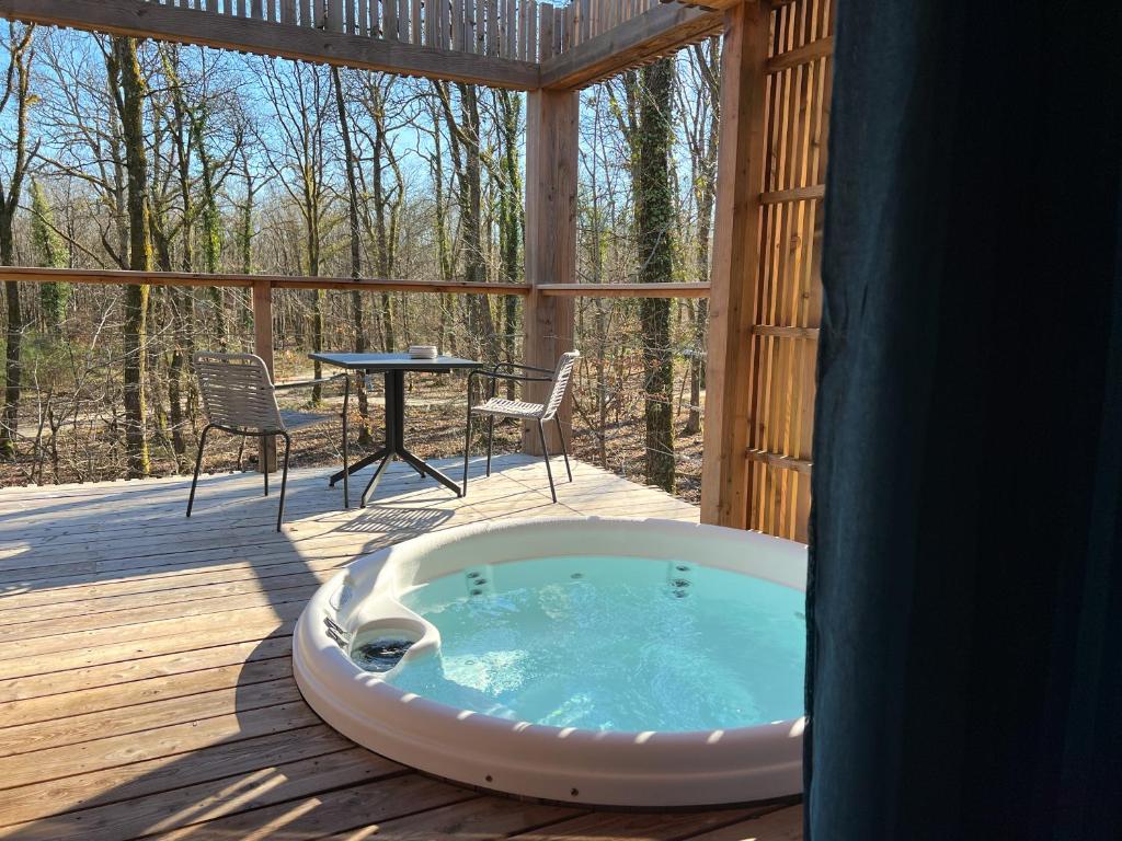 Loire Valley Lodges Hotels met jacuzzi frankrijk
